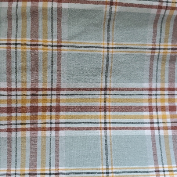 Men's plaid classic fit casual long sleeve button down - Picture 2 of 3